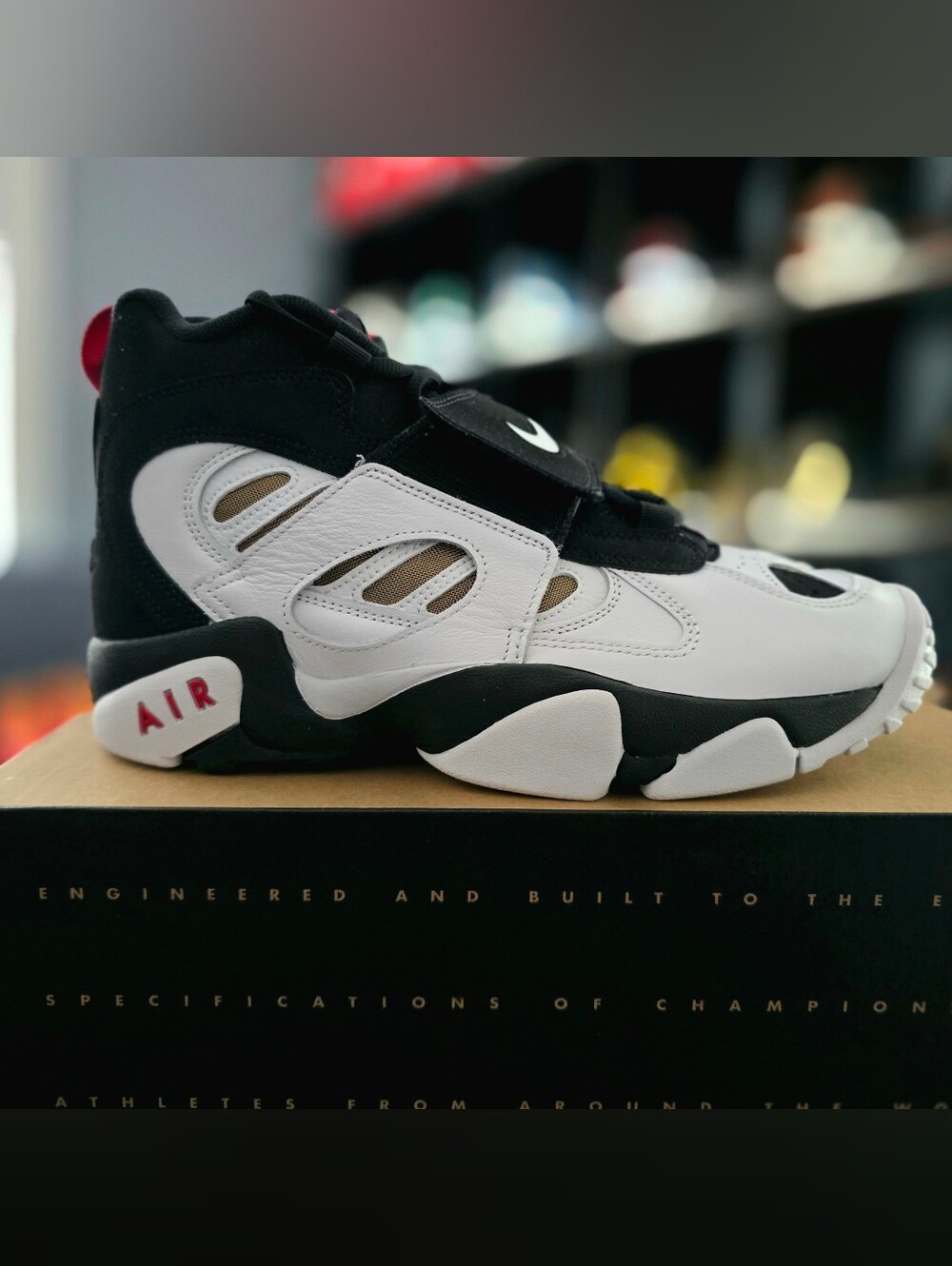 Nike Air Diamond Turf 2 49ers II7080-001 Unisex Basketball Sneakers - Picture 9 of 10